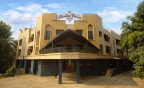 Гостиница Konkan Crown Resort & Club  Савантуэди